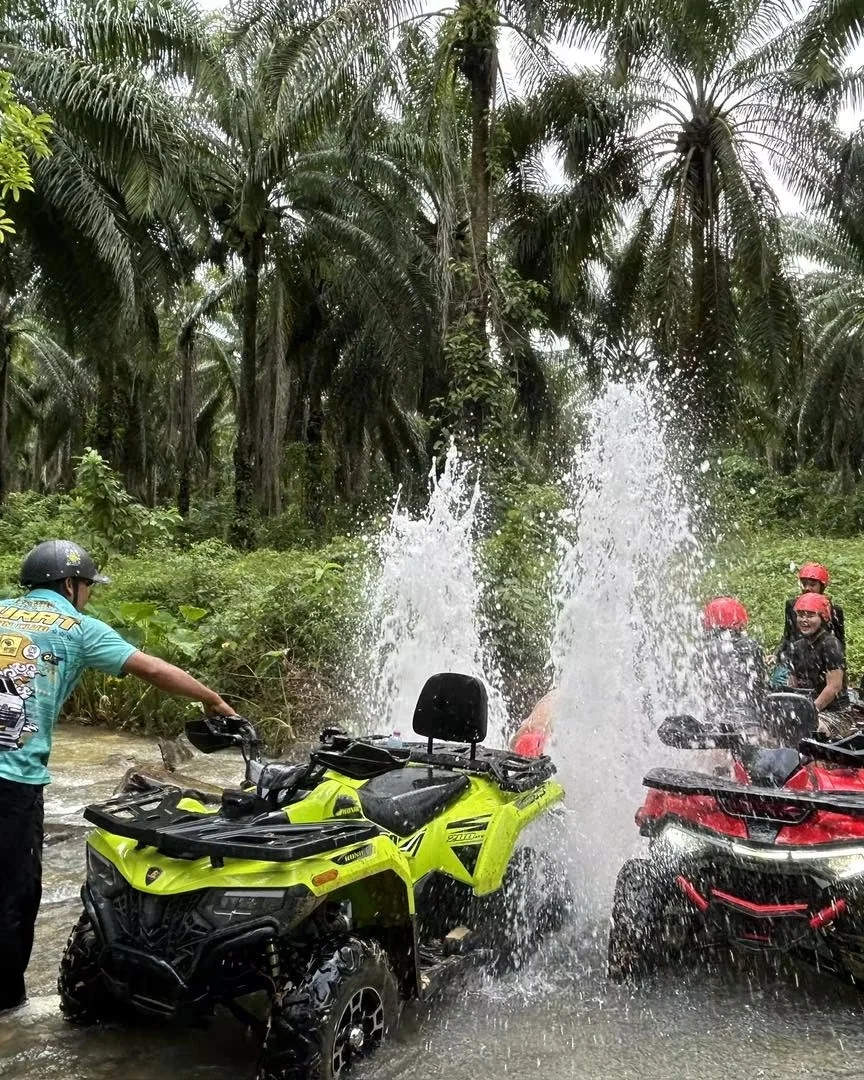 รถ ATV และบรรยากาศเส้นทางธรรมชาติ